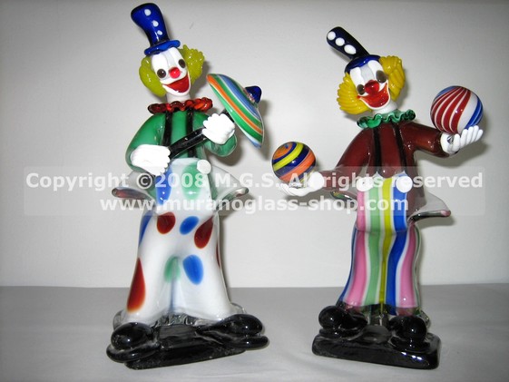 Pagliacci Latzhose, Insgesamt Clown mit Regenschirm